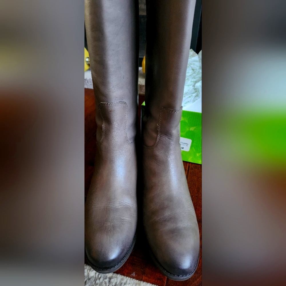 Sam Edelman Grey leather boots, size 7.5 .